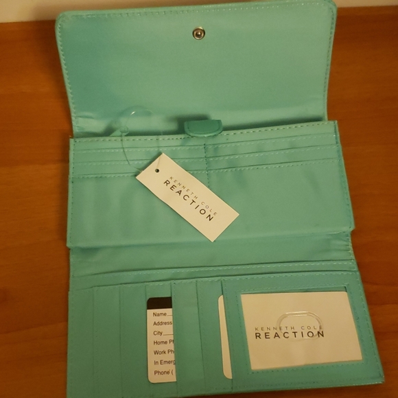 Wallet - Picture 2 of 3